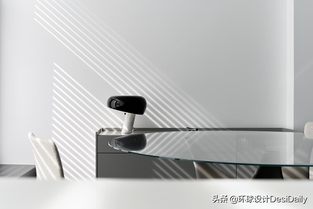 鍙ゆ湪瀛愭湀,鍙ゆ湪瀛愭湀浣滃搧