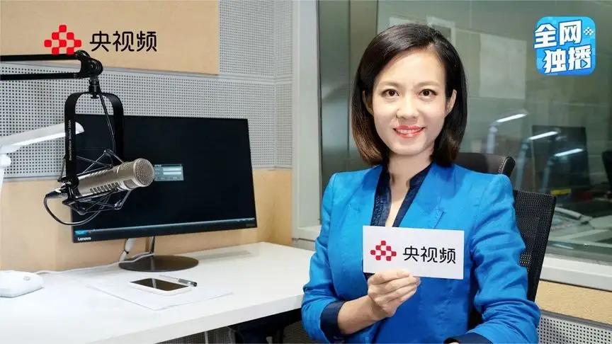 央视主播宝晓峰的老公,宝晓峰央视主持人简介