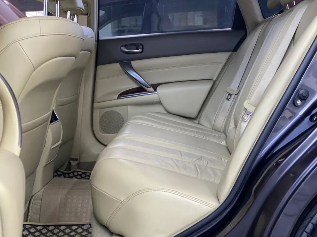 09天籁全车翻新整改多少钱,日产天籁自己撞烂了维修多少钱