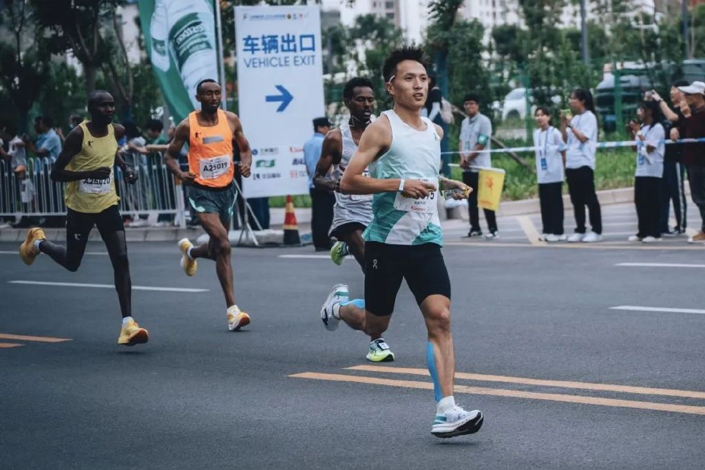 兰马全马男女赛会纪录,兰马破赛会纪录多少钱