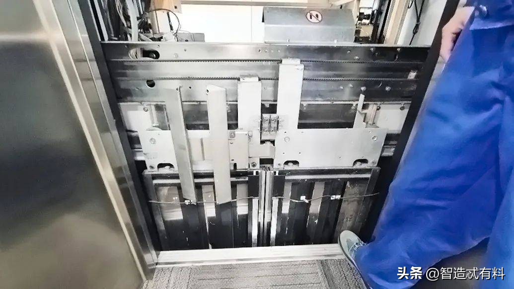 电梯系统故障维修,电梯门机故障