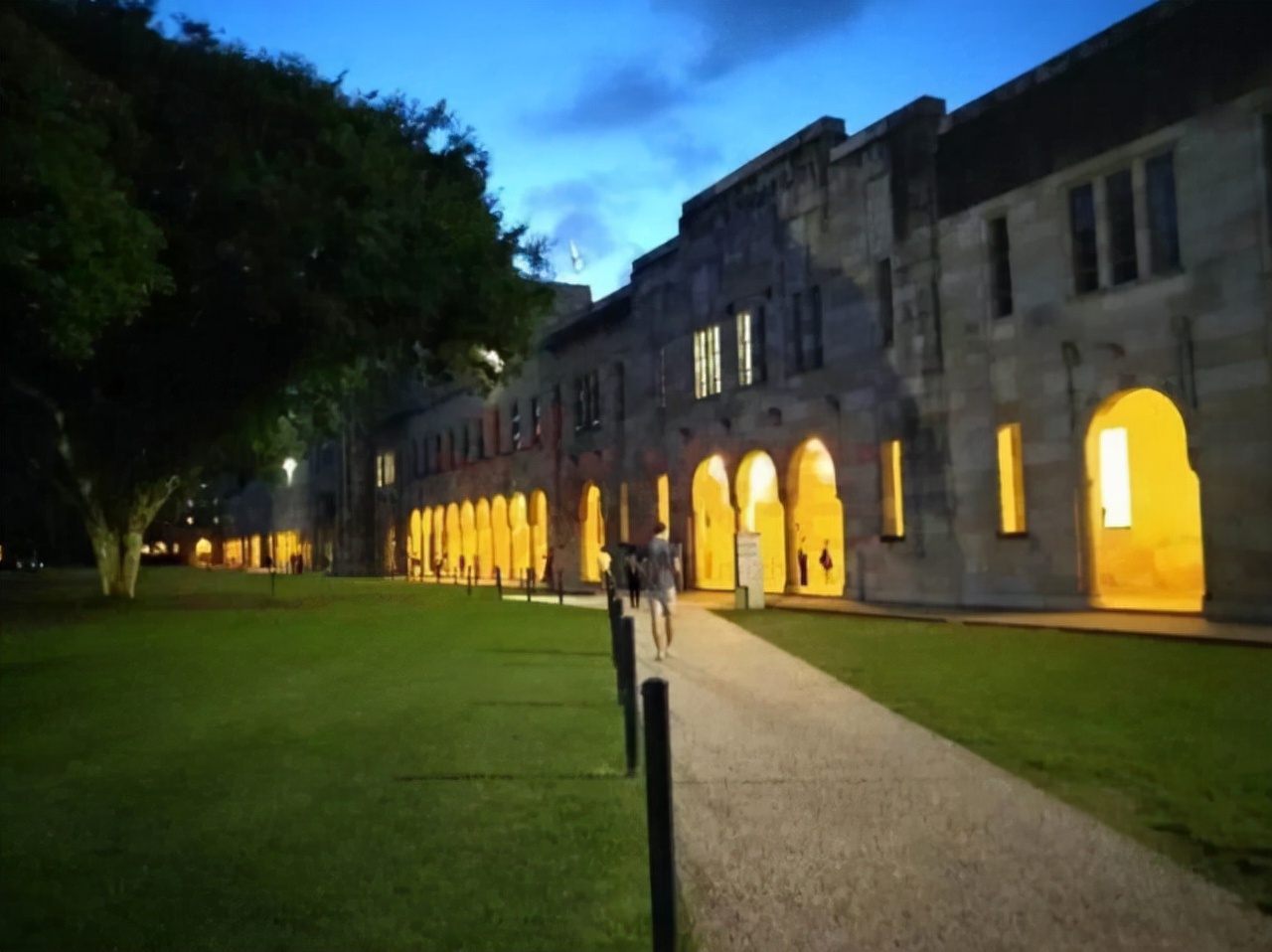 澳洲留学考勤不足被退学,留学生假期回国看病怎么办