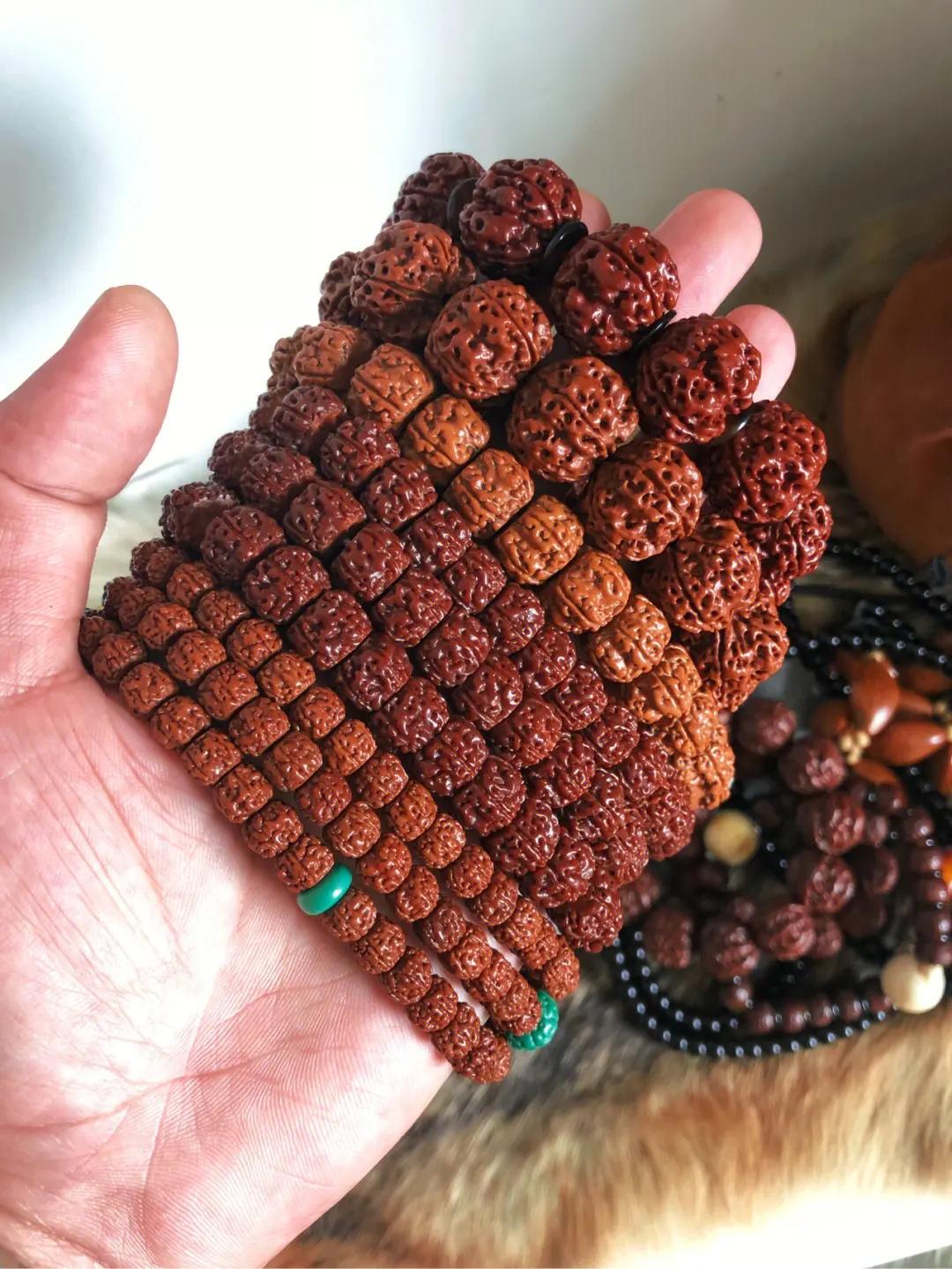 怎样使金刚菩提快速玉化,一串金刚要刷多久才会变成牛津红