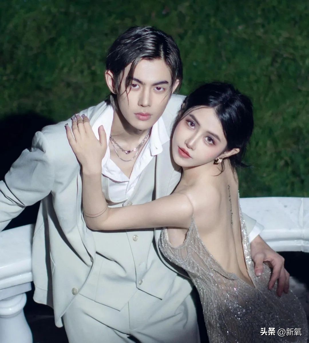 古早网红zz小黑官宣怀孕，被男友绑住吸血，以后变林珊珊2.0？