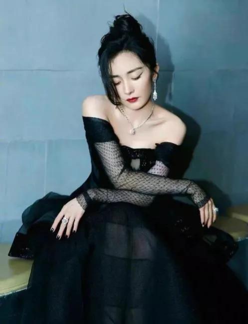 杨幂十年蜕变之路,杨幂翻身资本