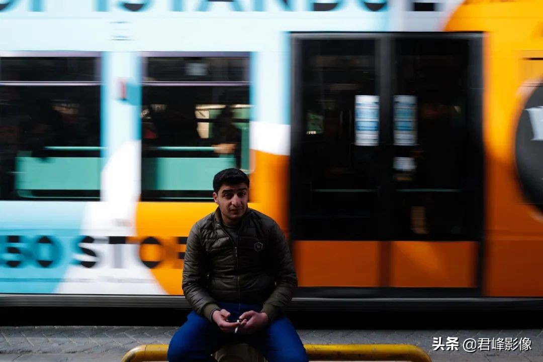 一部很经典的奥斯卡电影,这部仅有8分钟的奥斯卡最佳短片