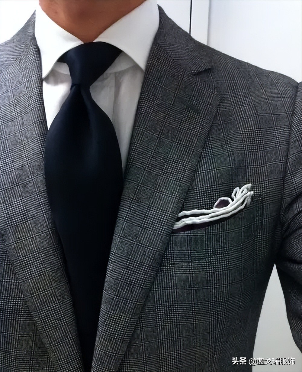 西装穿得发亮怎么处理,定制的西装肥了之后怎么办