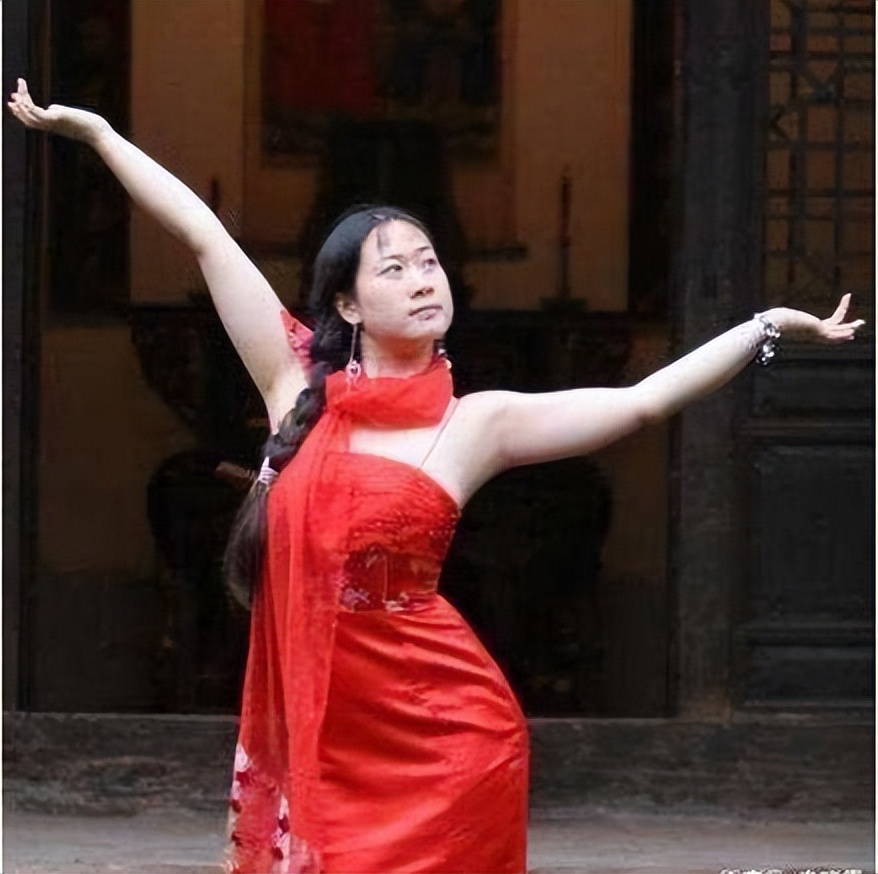 45岁芙蓉姐姐现状：从人人嘲笑到低调富婆，她才是最清醒的那一个