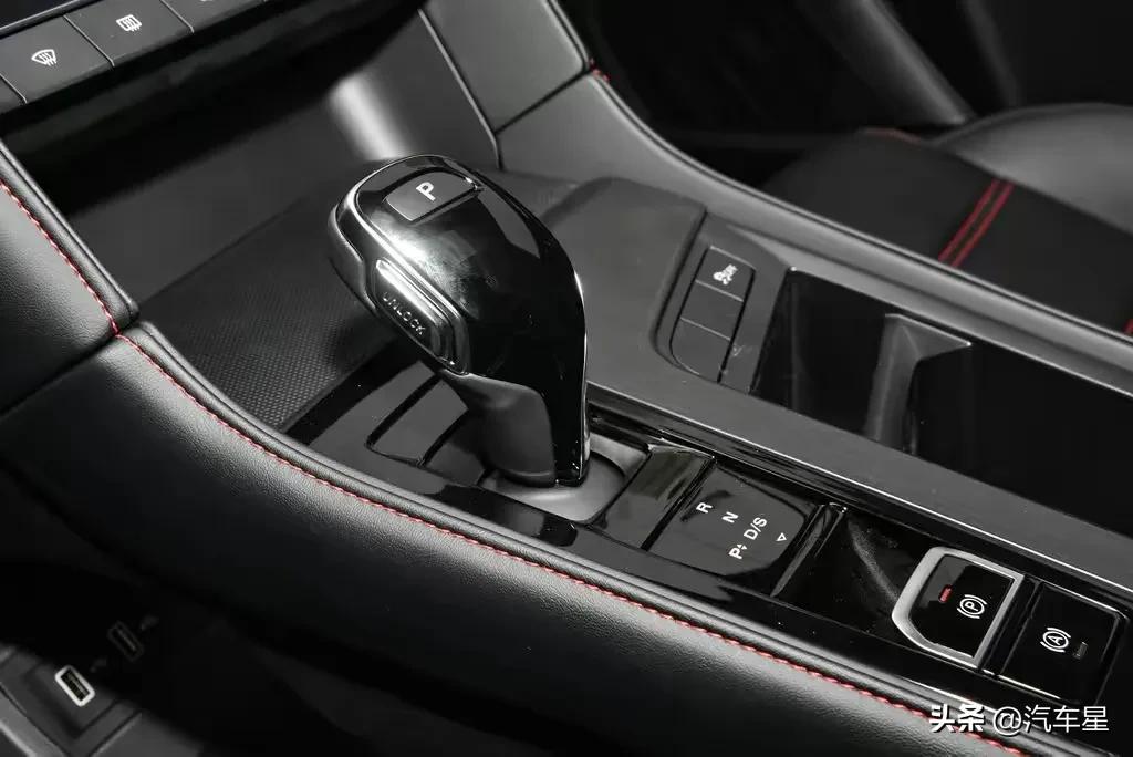 2023款名爵6pro,2023款300名爵尊享版