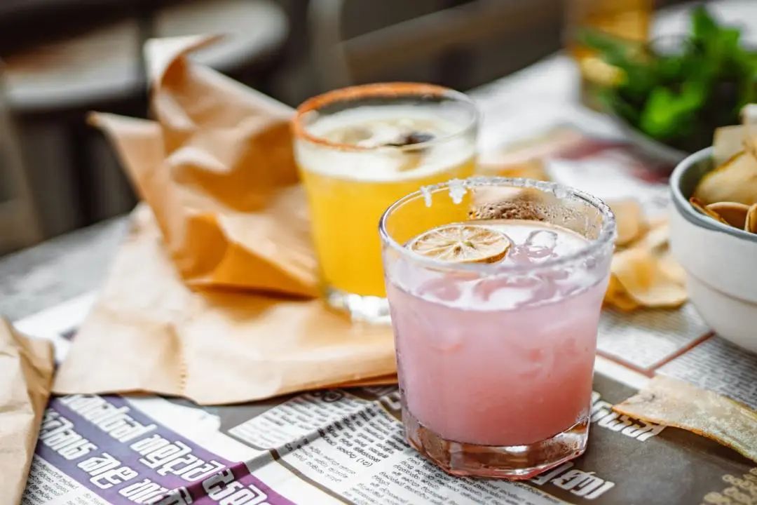 20岁胃胀2个月是胃癌吗,16岁女孩经常胃胀被查出胃癌晚期