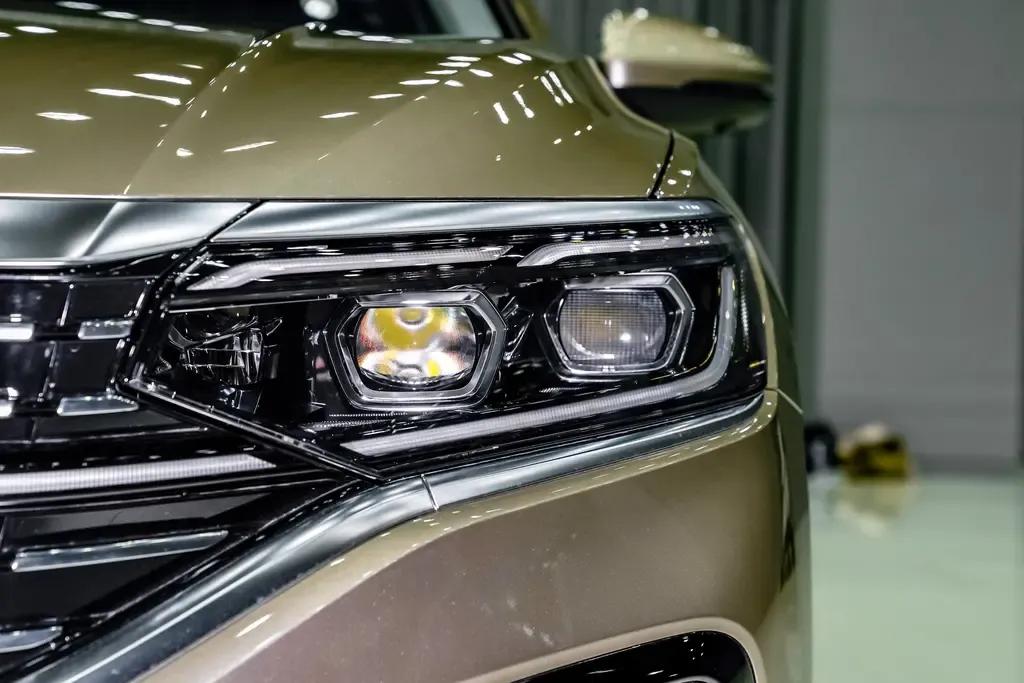 帕萨特2024款焕新升级哈曼卡顿,帕萨特价格表13万左右