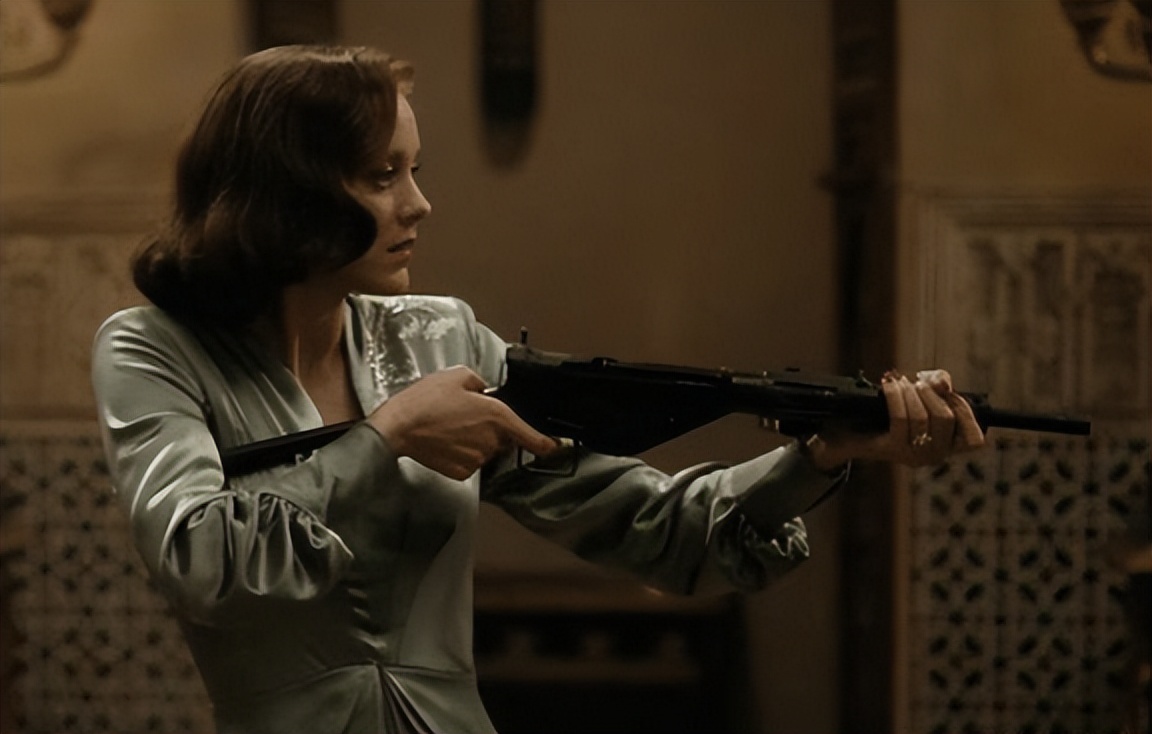 苏联第四学校：孕育克格勃女间谍，专教床上功夫，很冲击学员三观