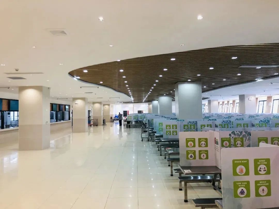 华中师大龙岗附中历任校长,华师附中深圳龙岗校区校长