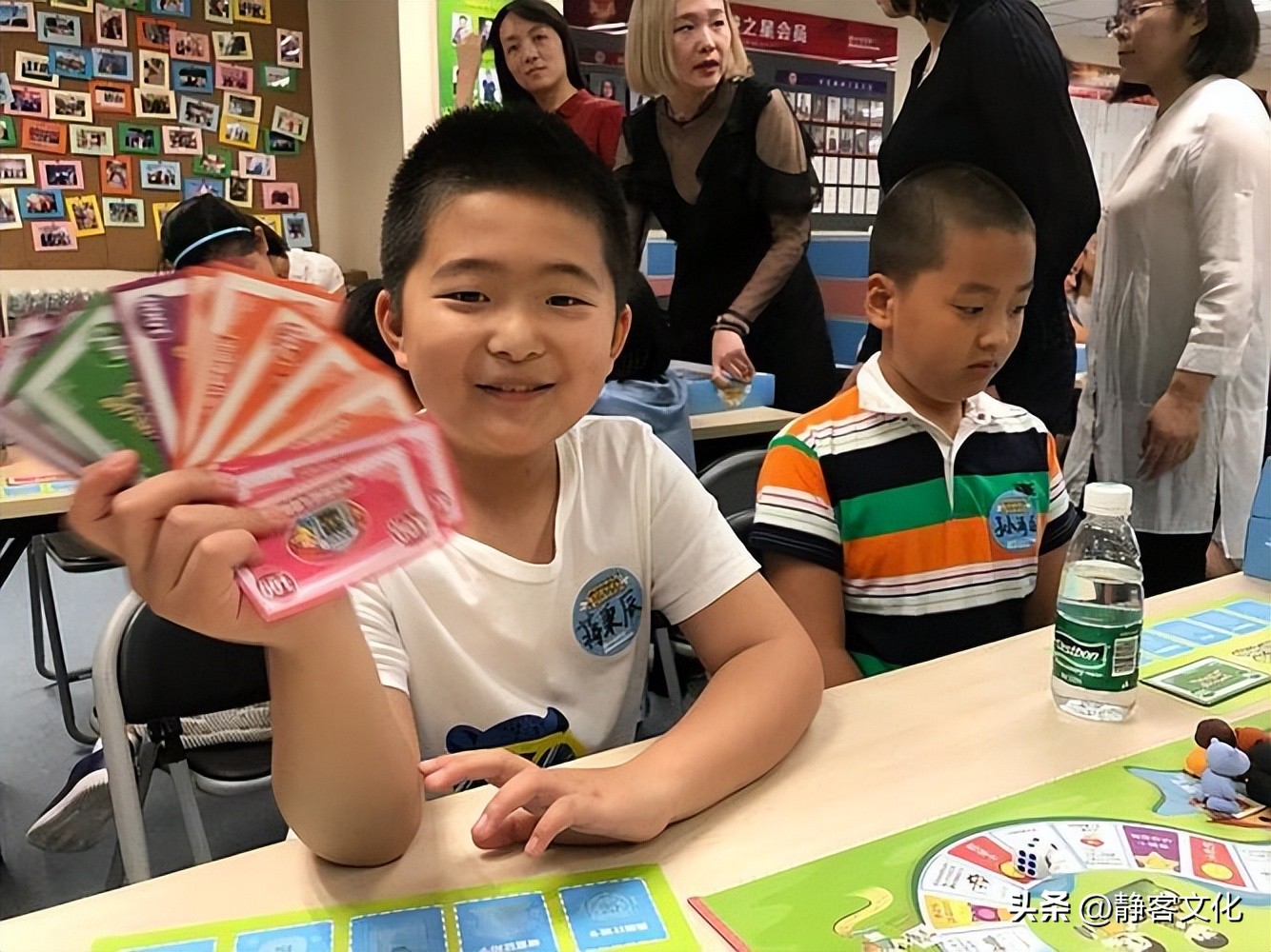 学校一般是怎么赚钱的,学校从来不教你如何去挣钱