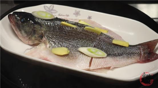 除夕桌上必备的六道吉祥菜，照着菜谱做端上桌，一家人夸你是大厨