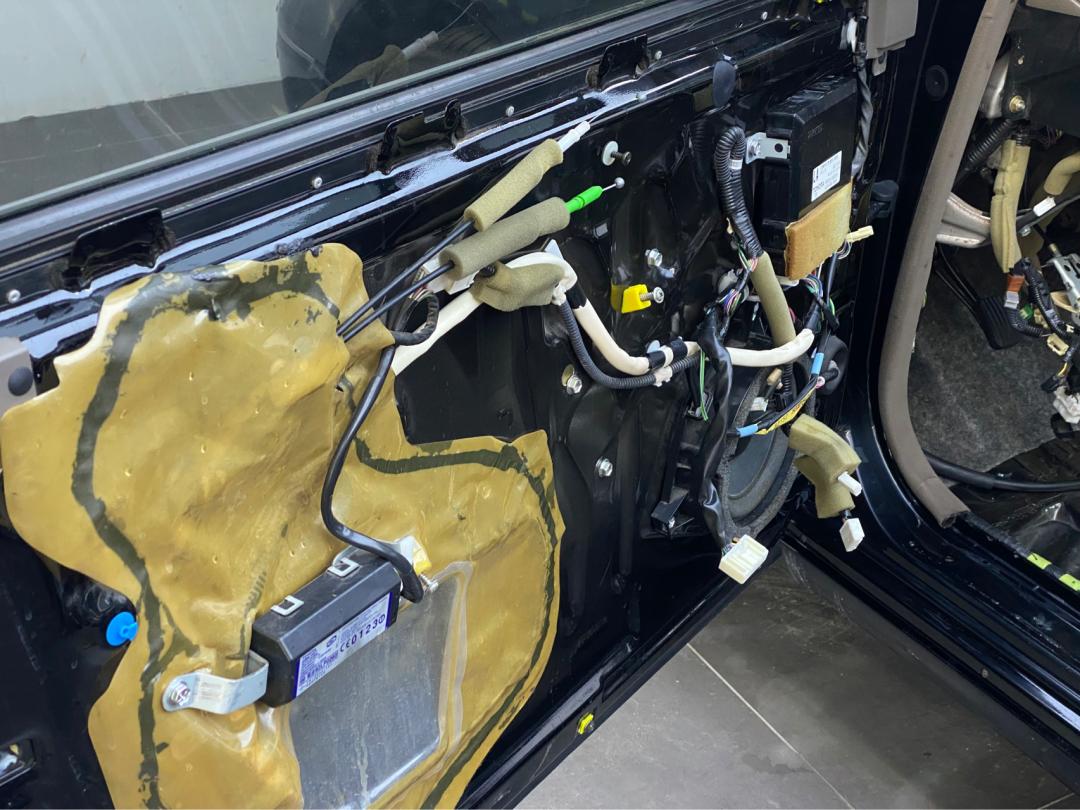 搞了辆“破烂不堪”05年凌志LS430，进厂翻新重造，复活又变新车