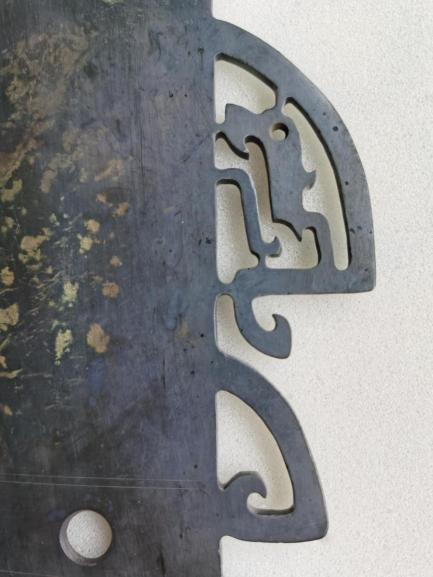 民间收藏的古蜀玉璧图片,馆藏老玉紫水晶玉琮