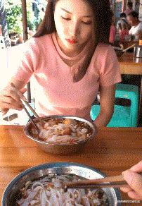 男生不刮胡子与刮胡子颜值对比,男生有胡子和没胡子的对比