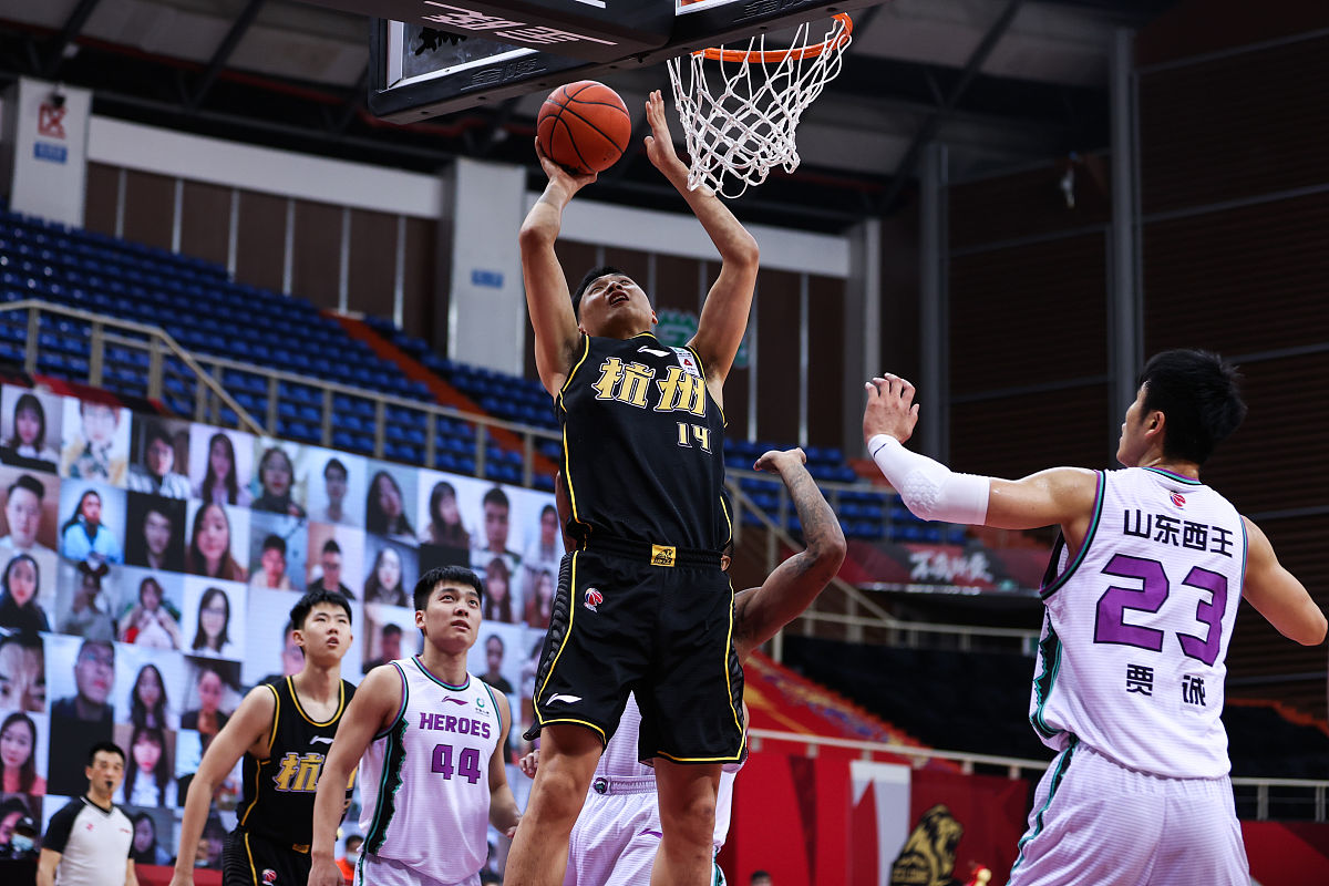 朱芳雨大手笔加盟广东男篮,朱芳雨签约2米06大外援