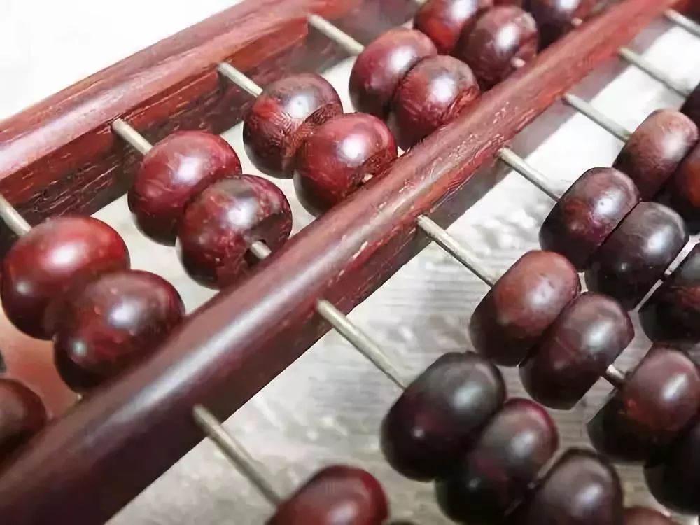 老算盘价值不菲吗,普通老算盘有收藏价值吗