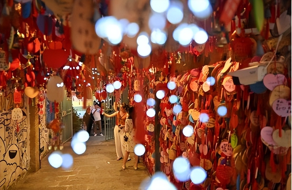 日本旅游为什么不能背双肩包,去日本旅游需要背双肩包吗