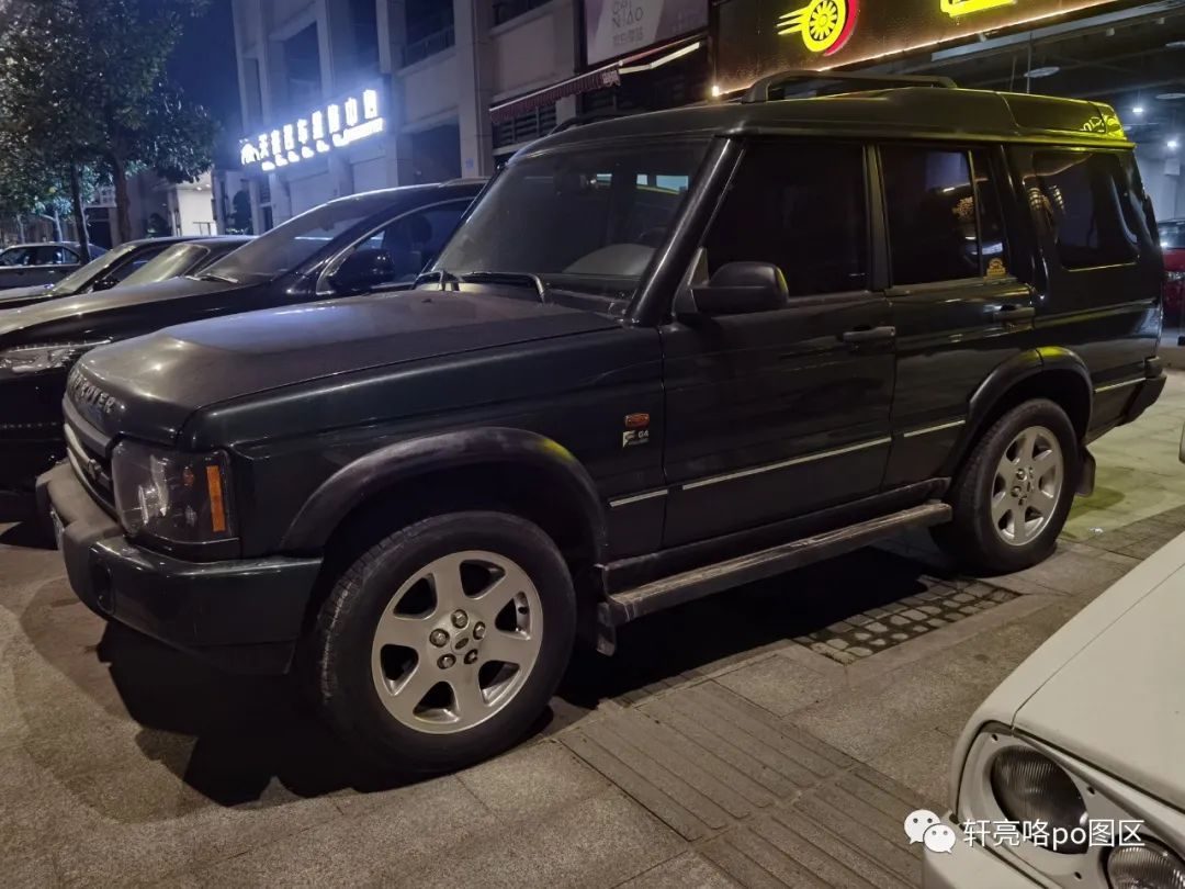 全新一代路虎发现2022款,新款路虎发现越野测试