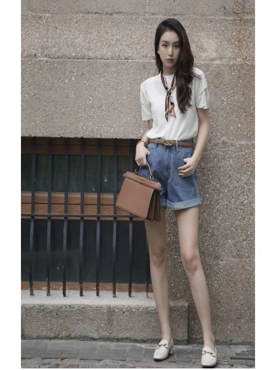 夏天七分短裤配什么上衣,夏天男生黑色短裤搭配什么上衣