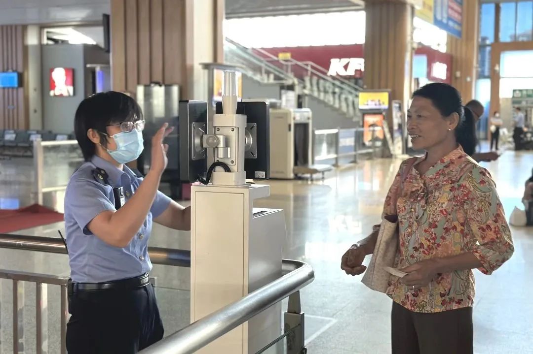 动起来为新的力量喝彩歌词,动起来给生活添点彩的图片