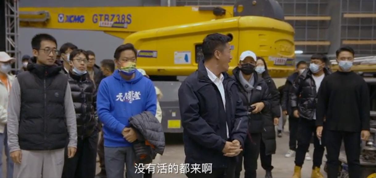 从截肢患癌到比肩姚明,还被吴京拍成电影,他是中国最牛的老头?