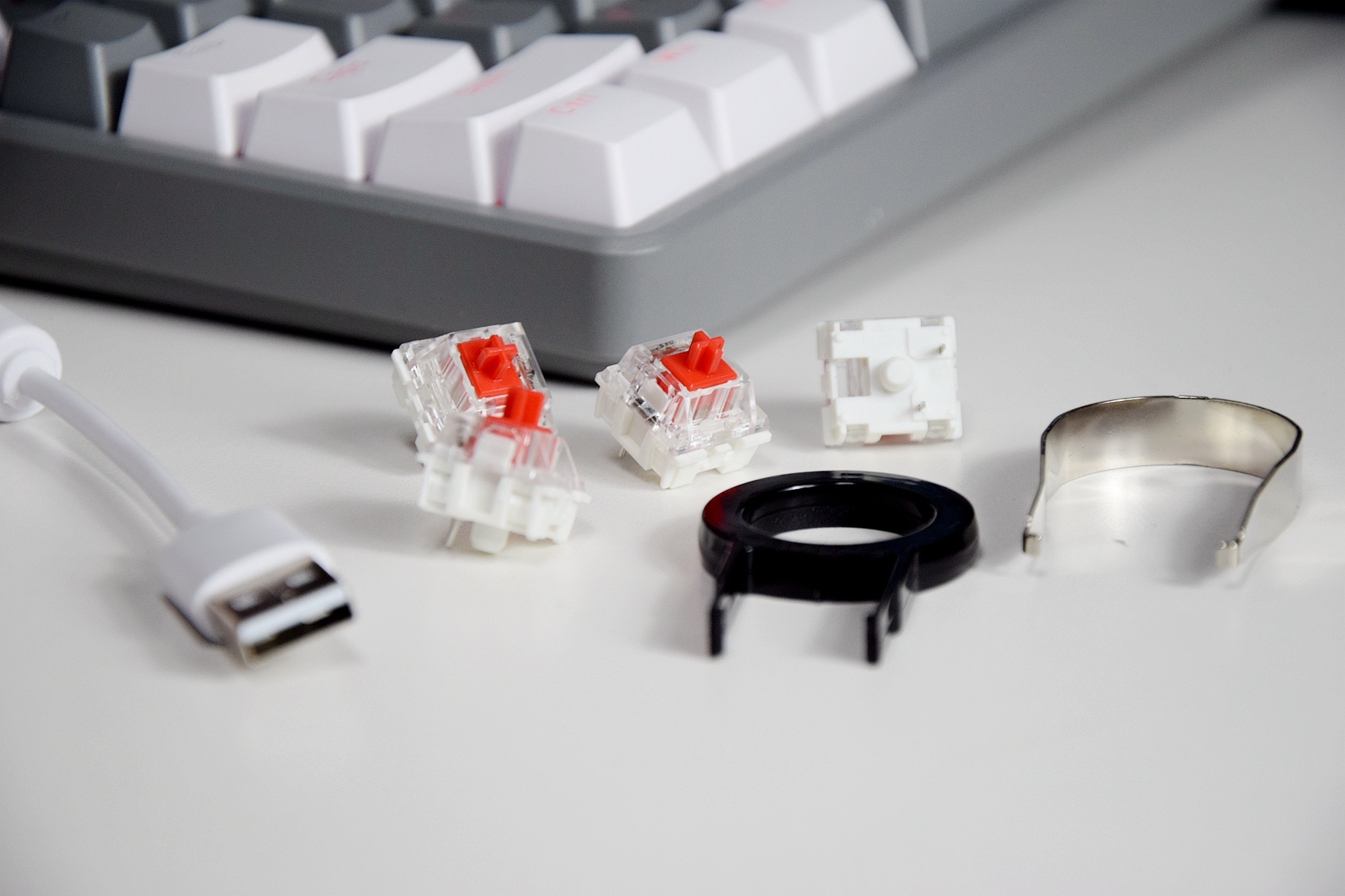 黑爵104键机械键盘,pbt键帽食品级