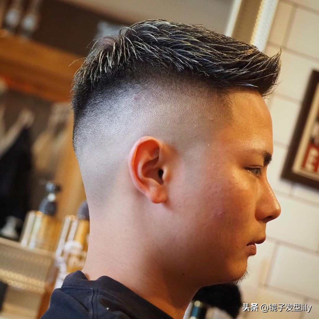 男士白发剪什么发型帅气年轻,男士帅气好打理的发型