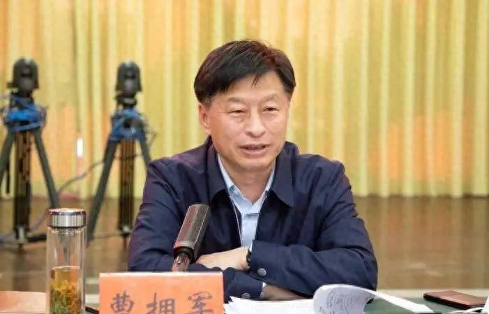 县委书记和县级书记有什么不一样,县委副书记是直接升县长还是书记