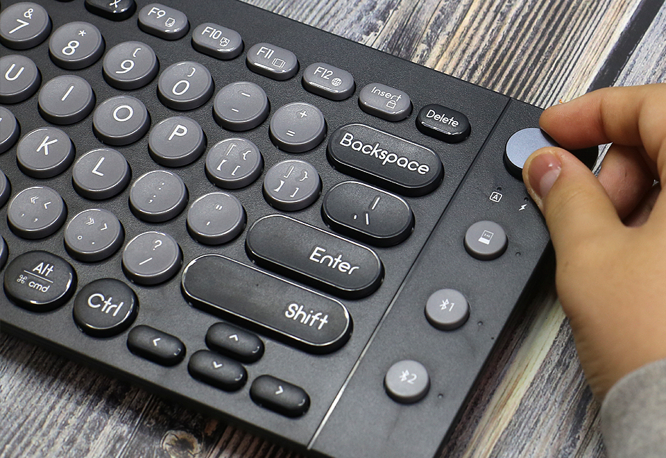 航世bow键盘使用教程,航世bow键盘使用说明