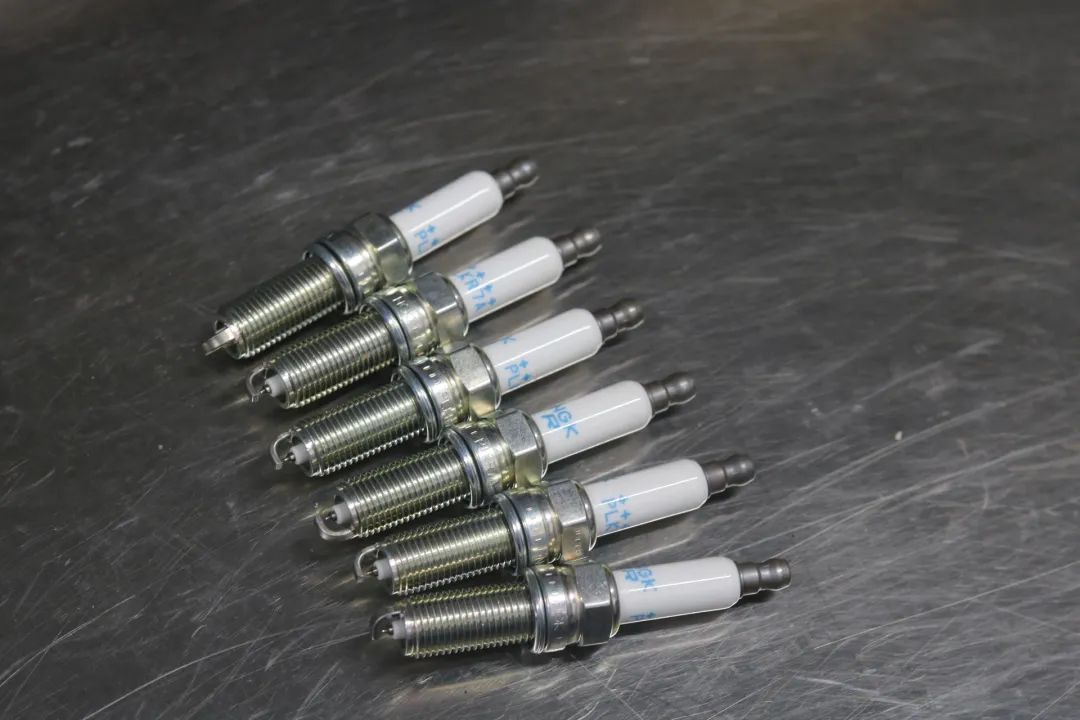 奔驰老款gls300翻新改造,奔驰glk300翻新全过程