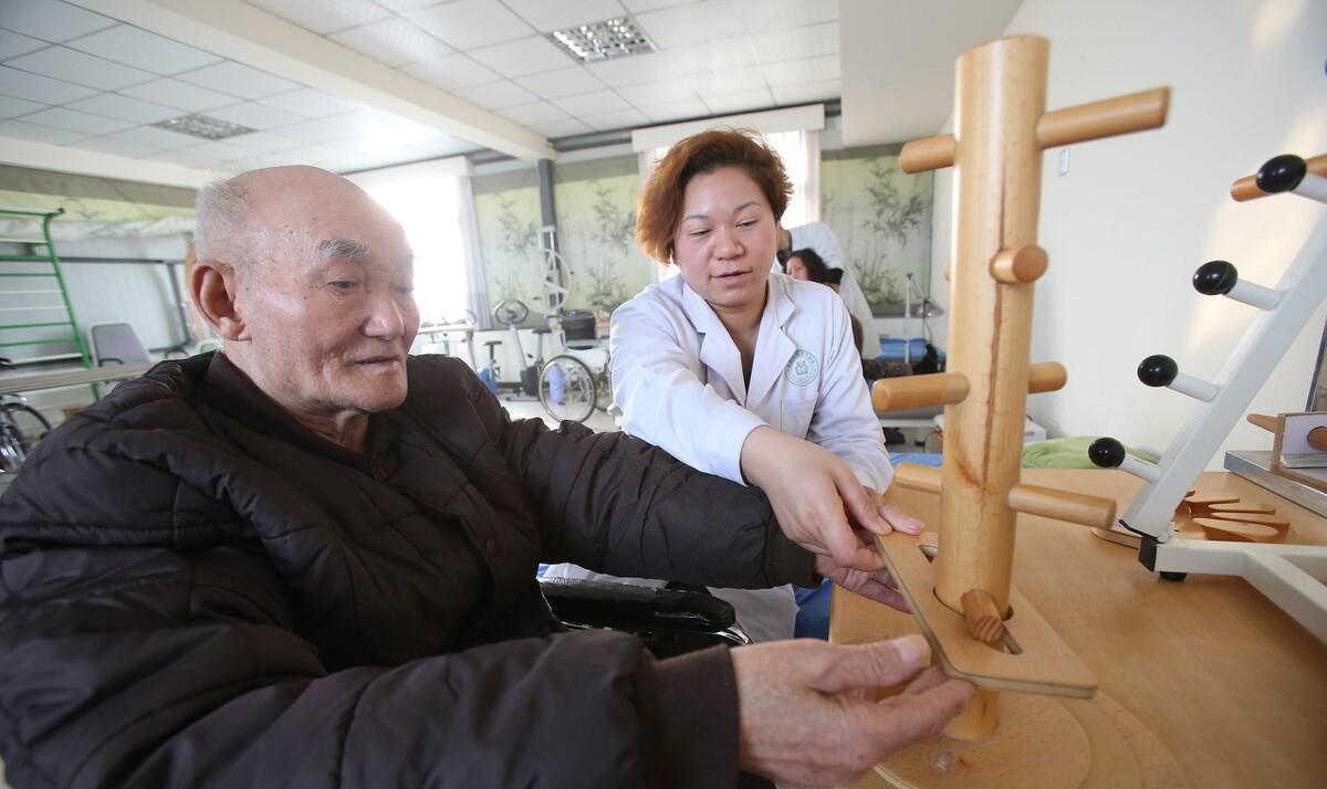 男人想让老婆主动提离婚的表现,男人想让你提分手的表现