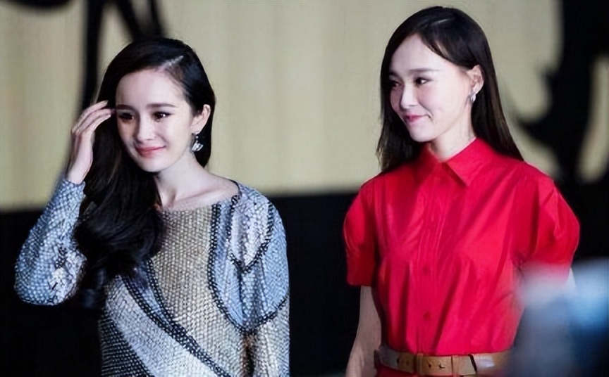 “花钱如流水”唐嫣：一个手机壳价值四万，她为何频穿假货走秀？