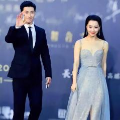 京城四美*冰白**：献媚成龙获杨受成独宠，下嫁男模却遭郑元畅*爱夺**