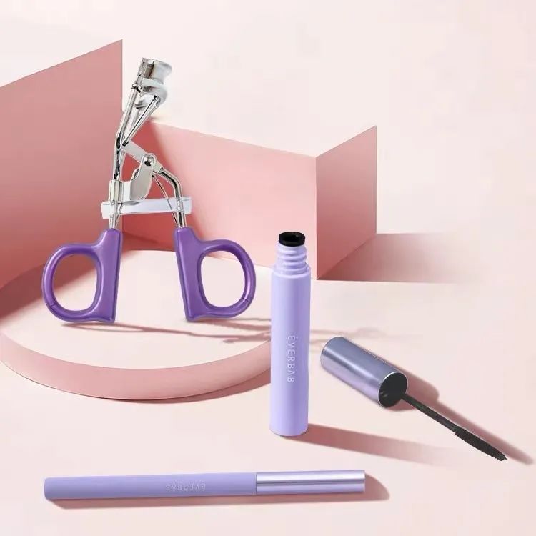 这女人一露脸,我就想为她花钱…