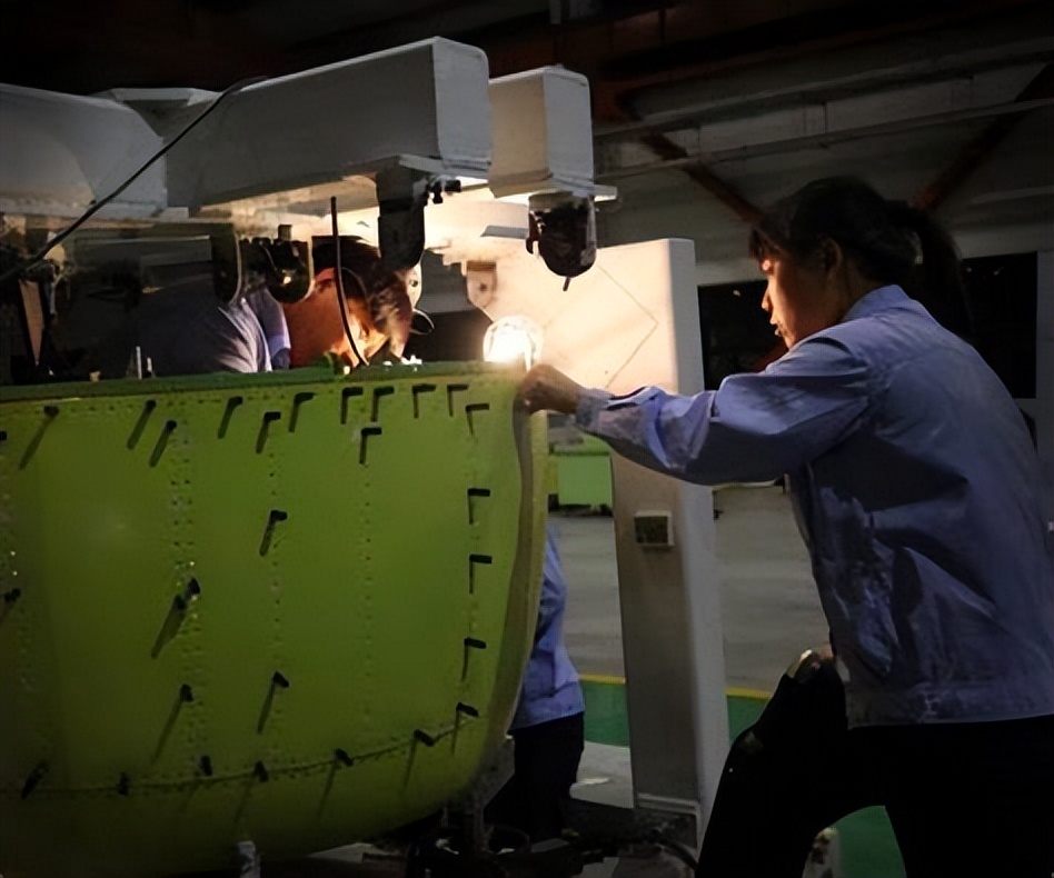 2022年，央视曝五代机生产线，用3D打印造战机，歼20能批量生产？