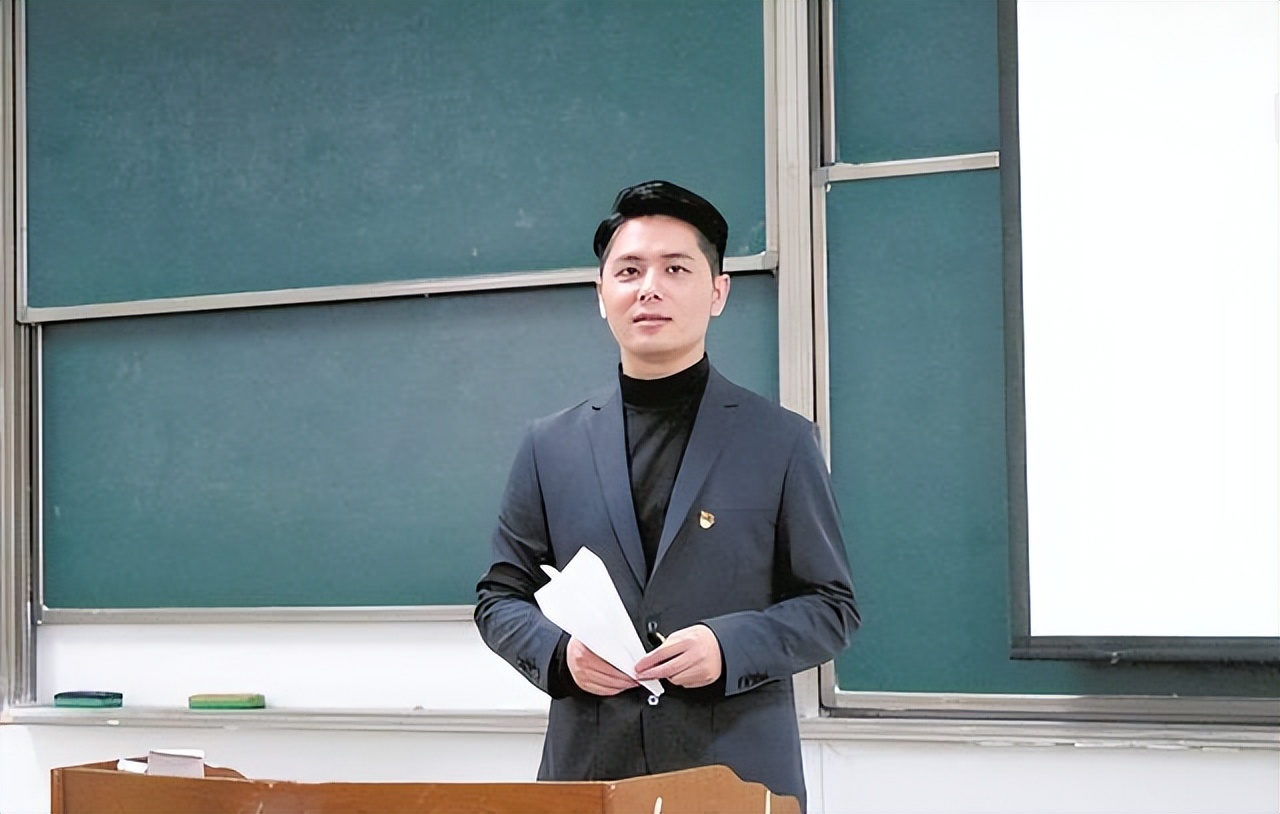 高校老师的公积金能有多高,大学副教授公积金