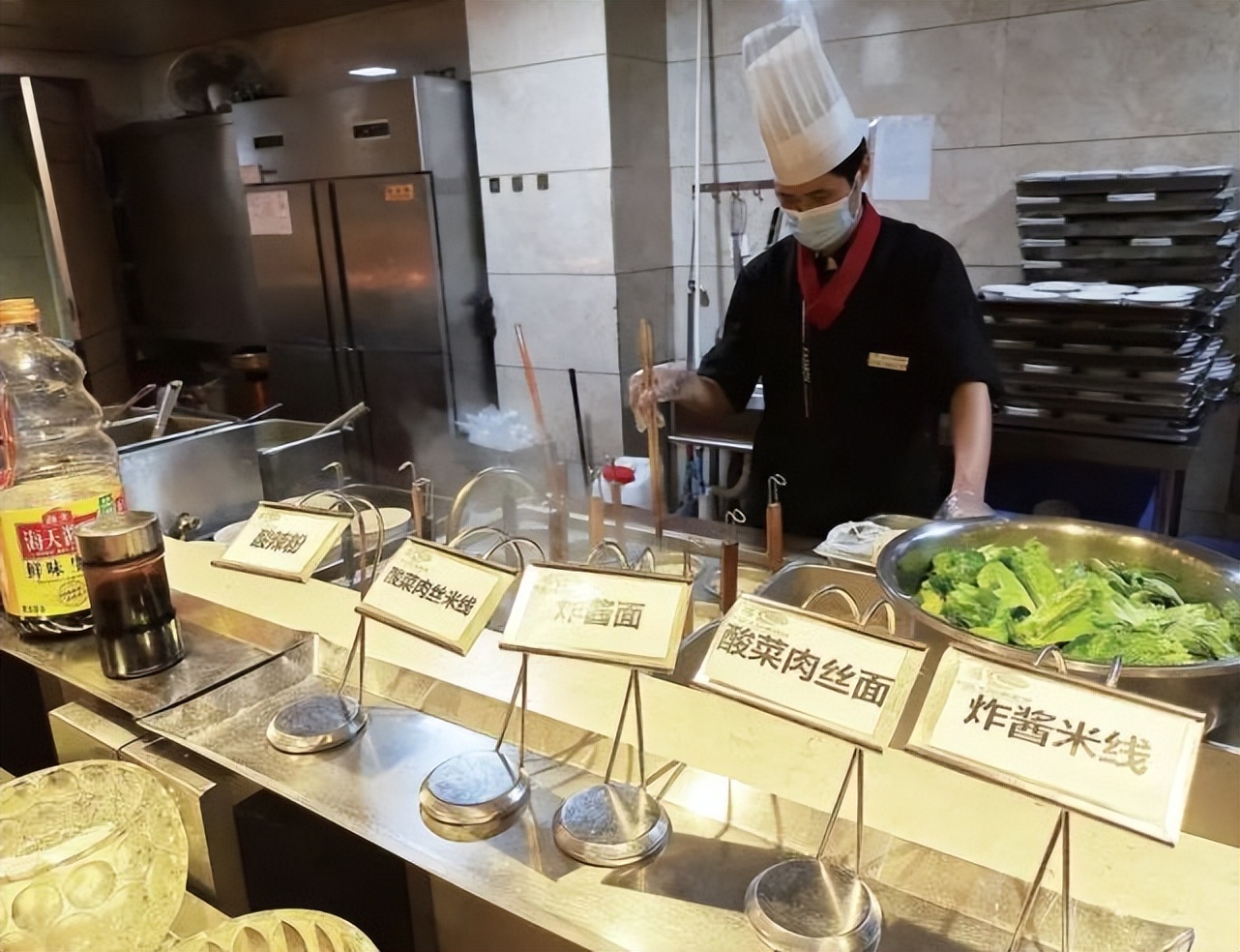 8000平洗浴一天接待人数,酒店自助餐接待