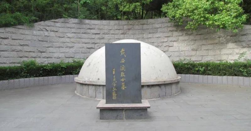 国共两*党**都推崇的抗日名将，周恩来称其为“黄埔之英，民族之雄”