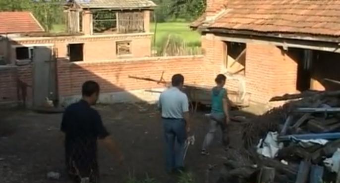 吉林男子救助傻狍子,吉林男子救助动物