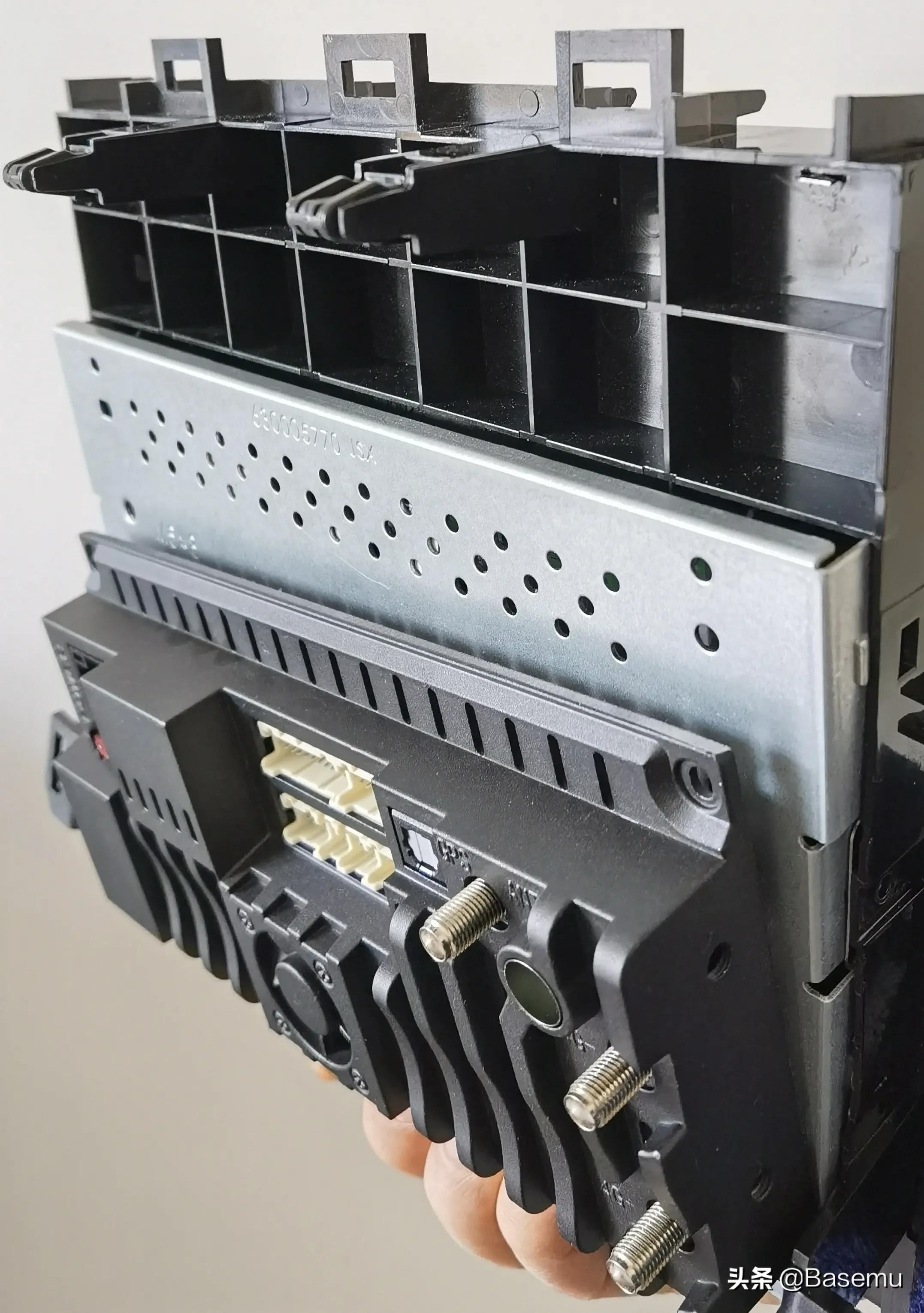 斯巴鲁森林人原装导航升级办法,斯巴鲁森林人导航支持什么地图