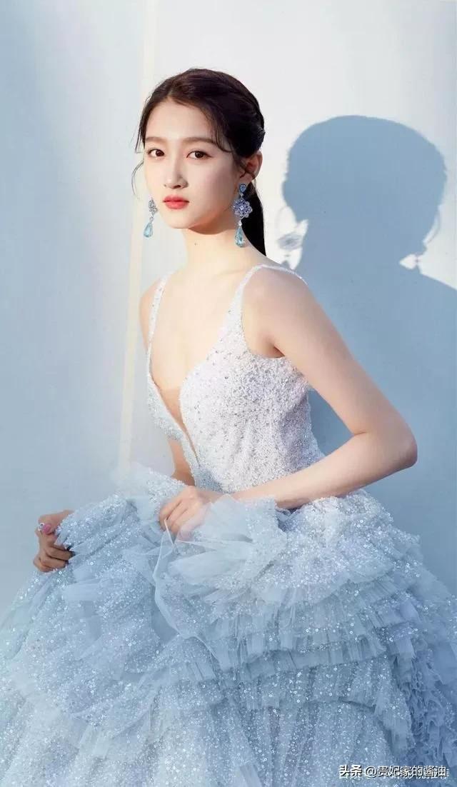 关晓彤个人资料1997年属相,关晓彤1997年9月17日出生