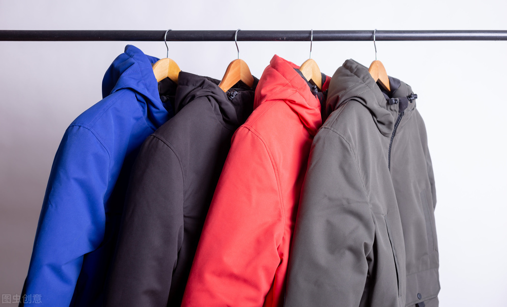 羽绒服脏了怎么局部洗不留印,清洗羽绒服的最佳办法不用水洗