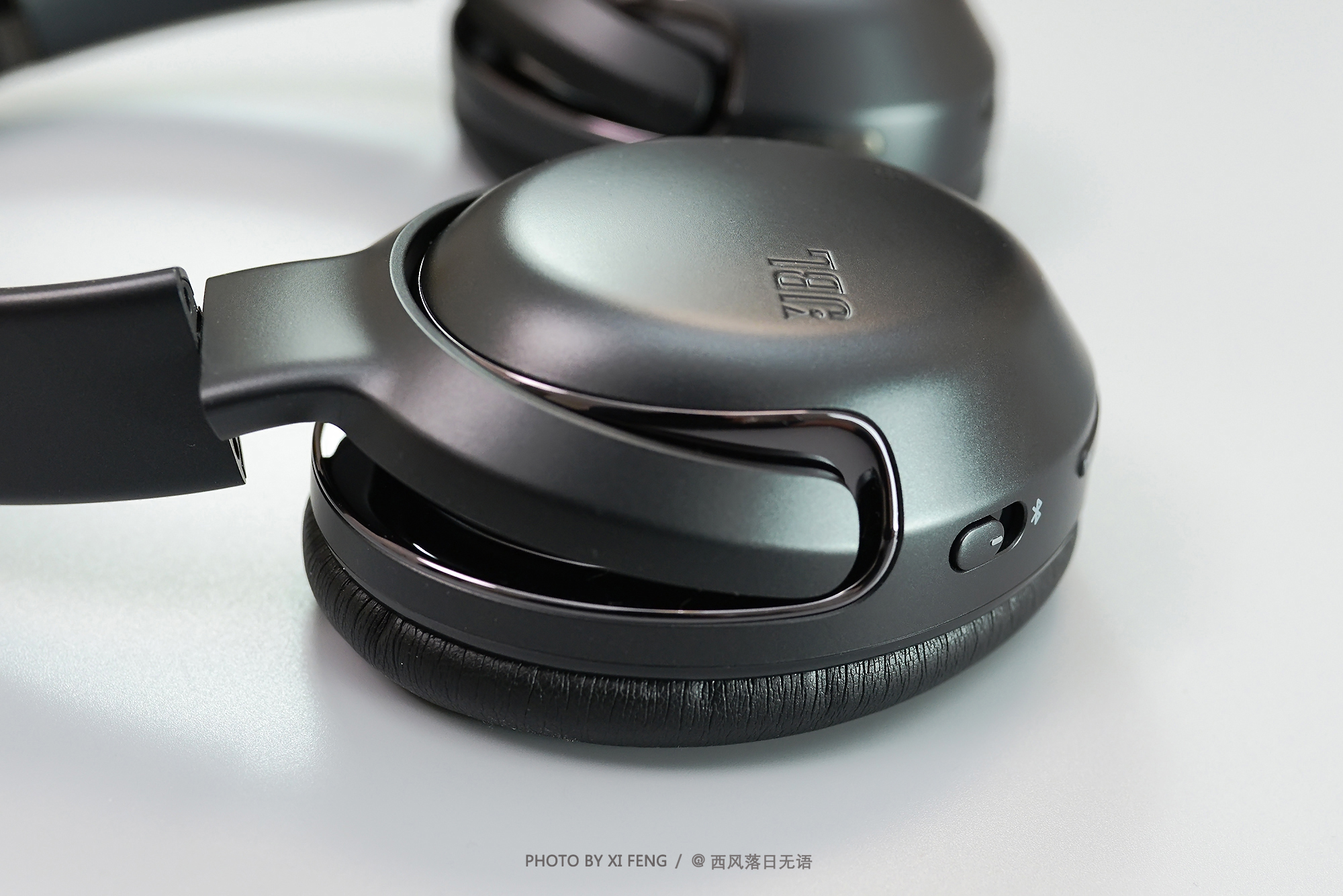 bose和jbl头戴耳机比较,主动降噪无线头戴耳机jbl