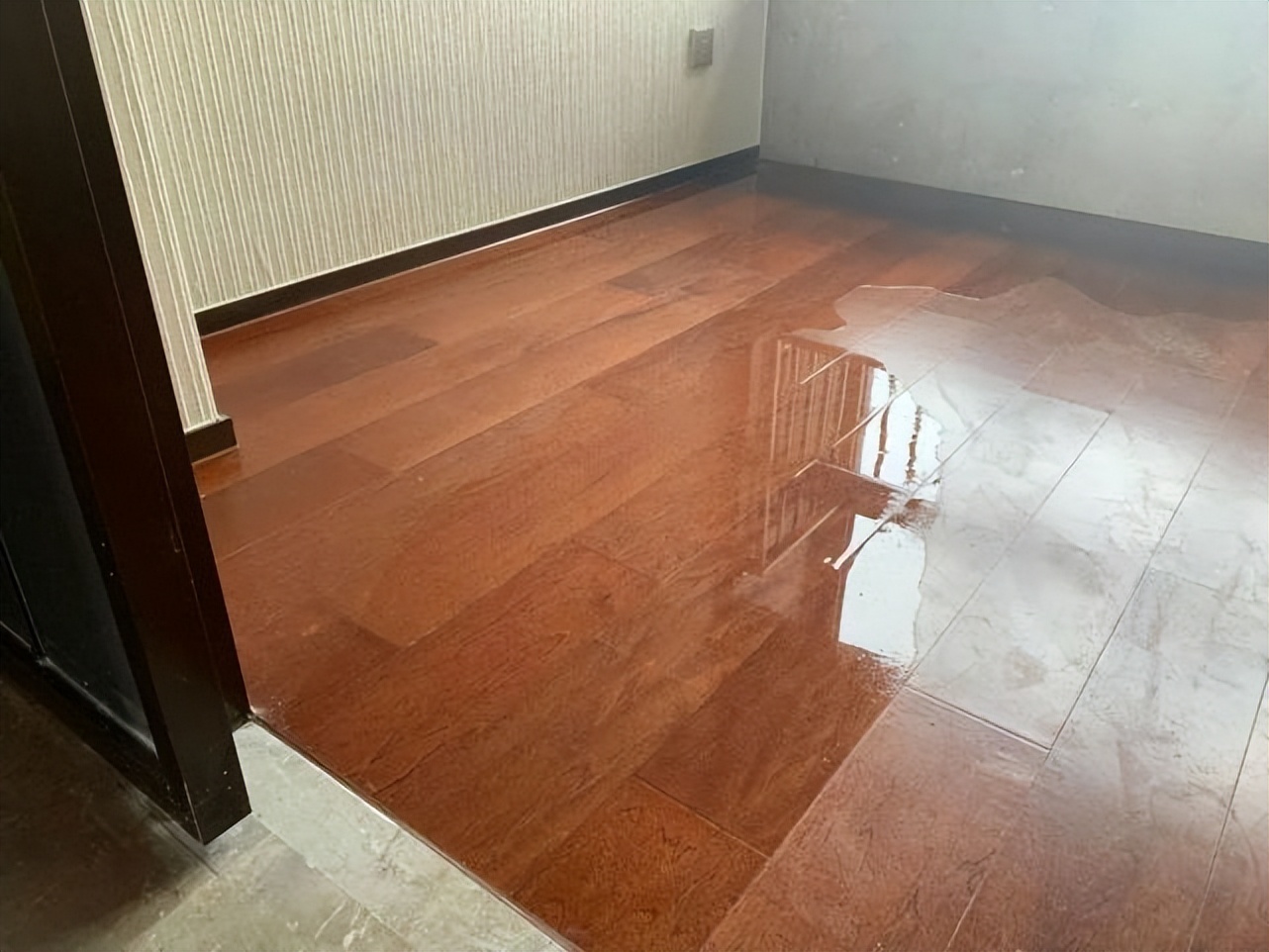 木地板泡水了先别急，试试这几个办法