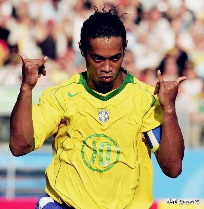 带梅西出道踢球的人,小罗从巅峰到低谷