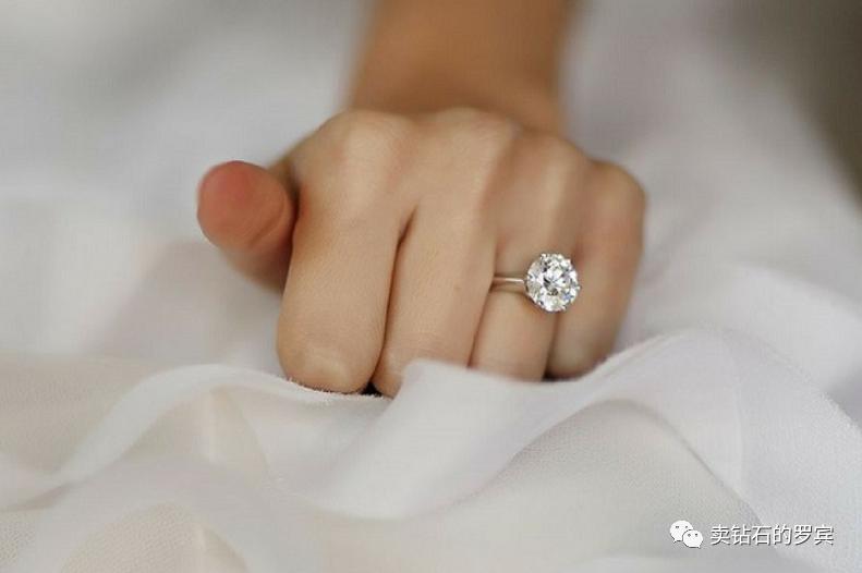 珠宝销售技巧1982:销冠教你,怎样快速学会别人的成交做法?